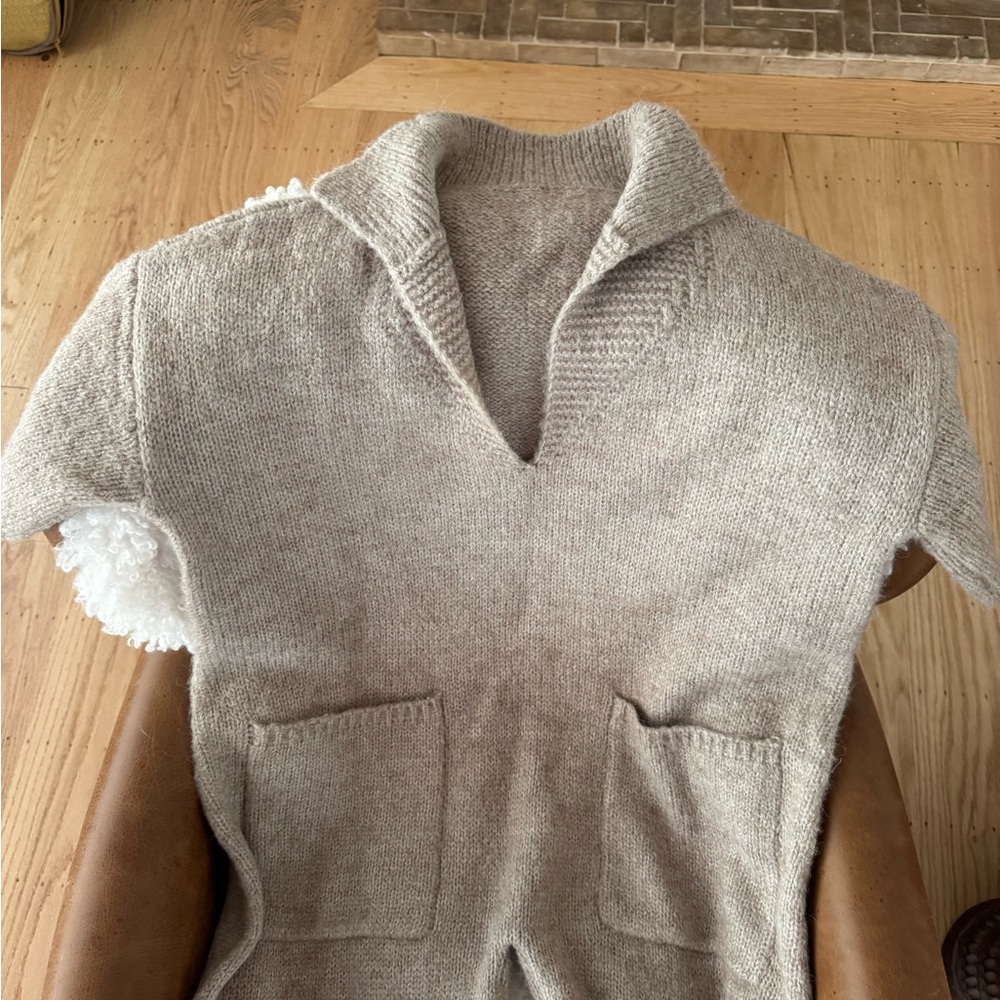 Beige Knit Short-Sleeve Sweater with Collar